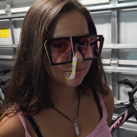 anti-glare lenses can block 100% of both UVA and U - Picture 9 of 11